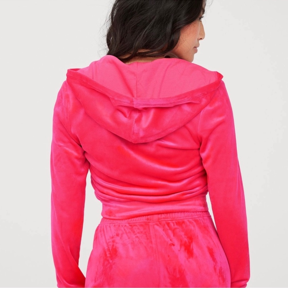 Aerie hot pink Velour Cropped Hoodie
Jacket size medium - Picture 2 of 12